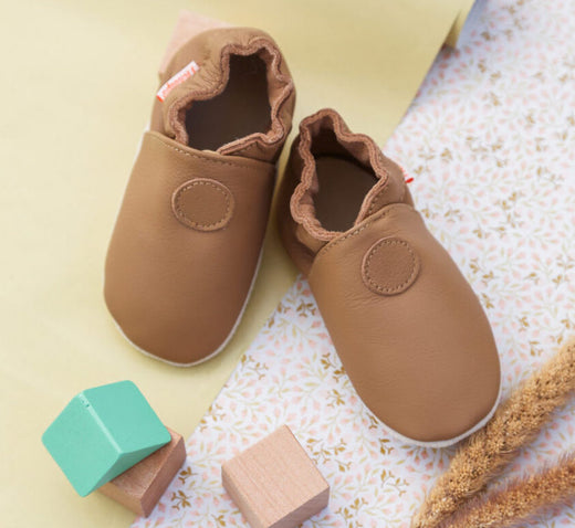 Chaussons cuir souple uni café