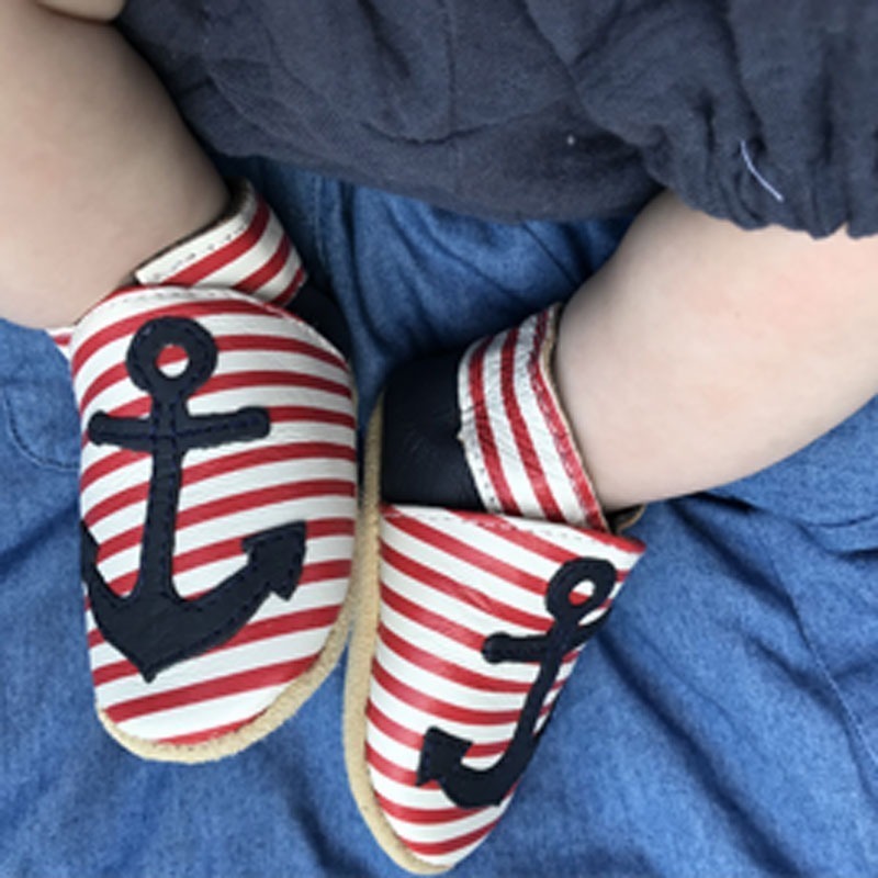 chaussons-bebe-cuir-souple-aline-ancre-porte