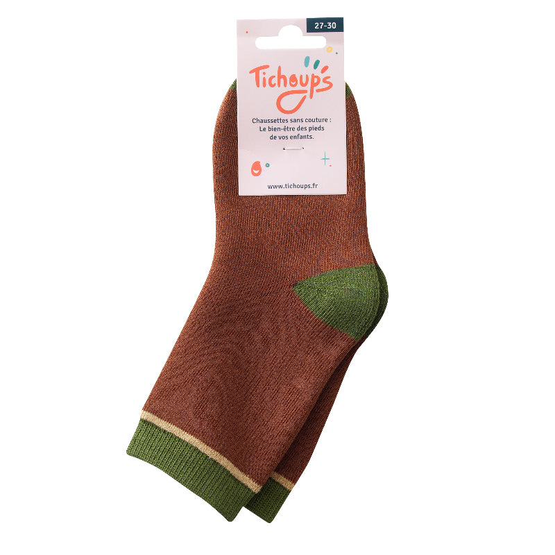 packaging vue de devant des chaussettes sans couture marron et vert épaisses