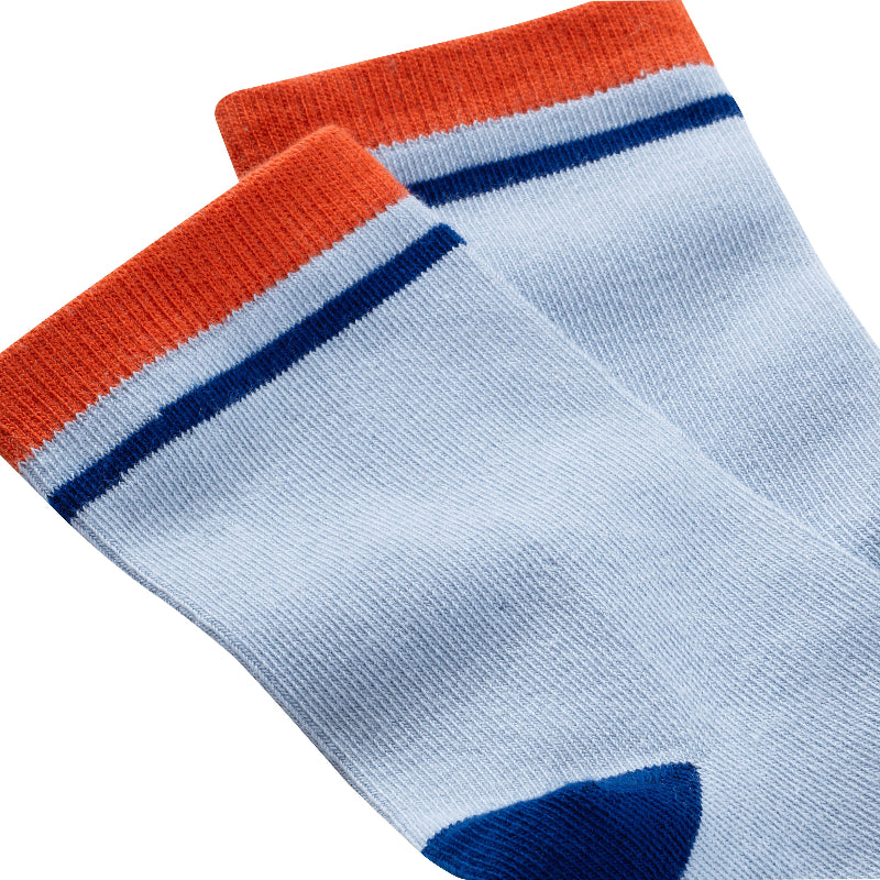 Chaussettes sans couture unies bleu gris avec détails rouge vue de détail