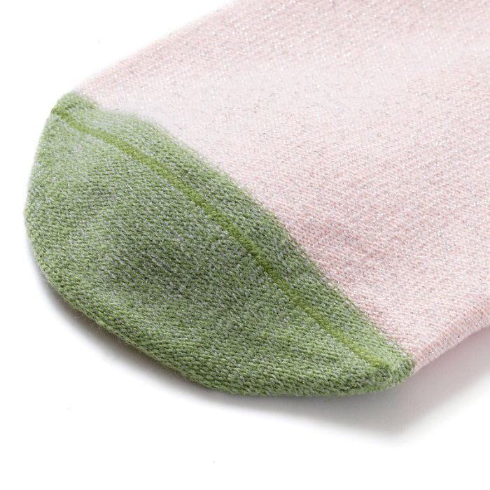 Photo des chaussettes sans couture unies paillettes rose pale et vert vue de l'intérieur.