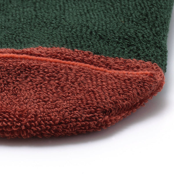 couture plate intérieure des chaussettes sans couture vert et rose épaisses