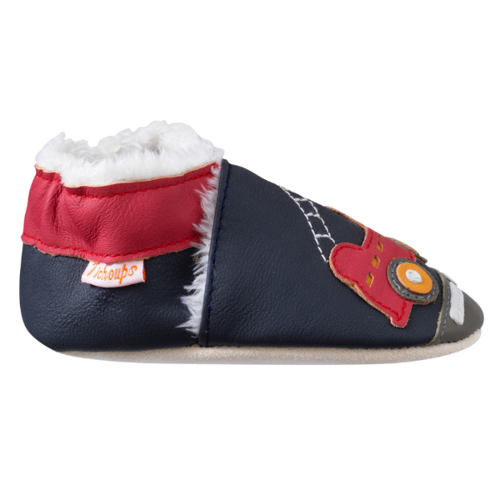 Chaussons fourrés cuir souple enfant thème camion de pompier vue de profil