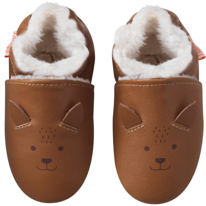 Chaussons enfant en cuir souple marron fourrés tête de renard vue de face