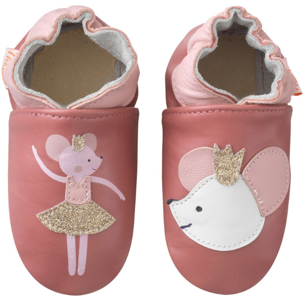 Photo des chaussons bébé en cuir souple Coralie la souris vue de face.