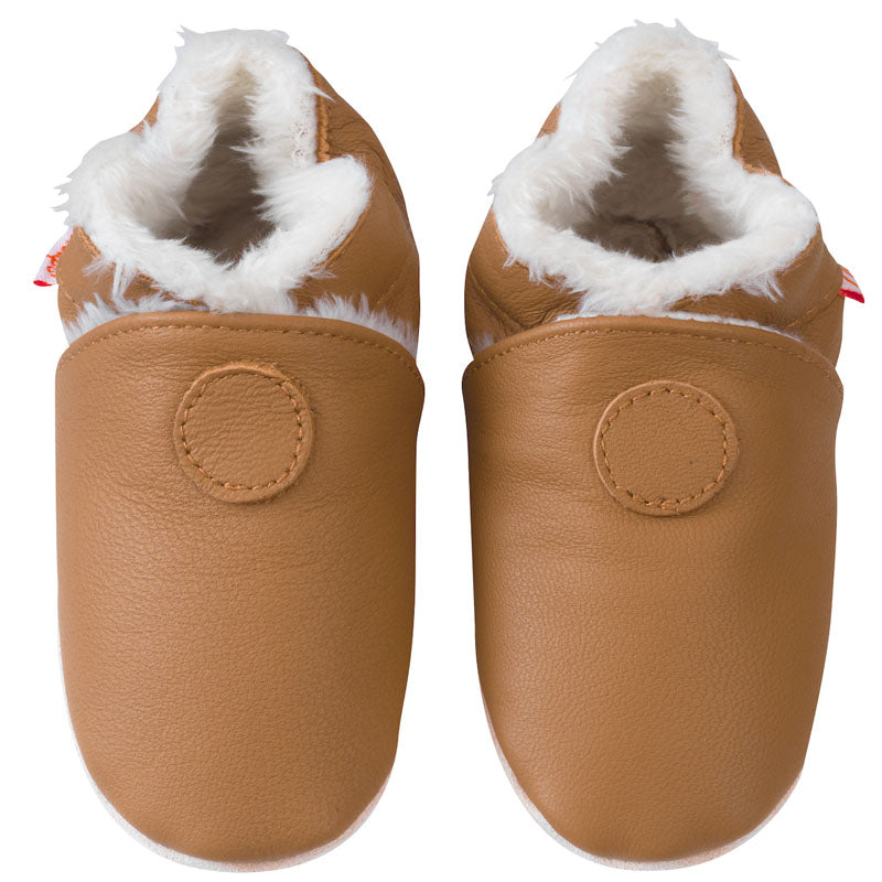 Chaussons fourrés pour enfant en cuir souple marron claire vue de face