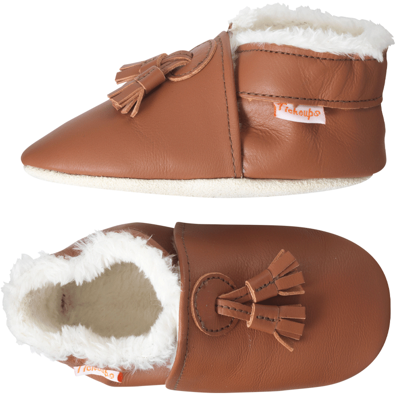 Chaussons cuir souple uni pampilles fourres marron vue de profil