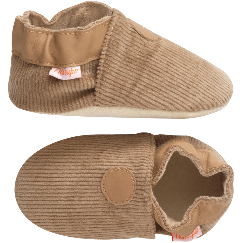 Chaussons-velours-cafe-profil