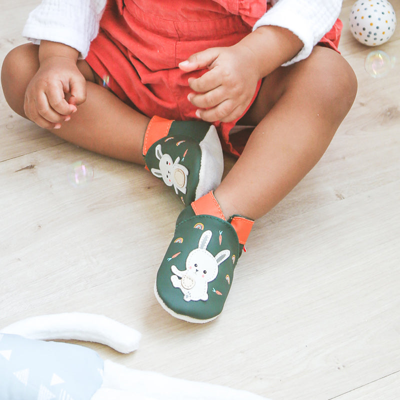 chaussons-bebe-cuir-souple-gabin-lapin-face