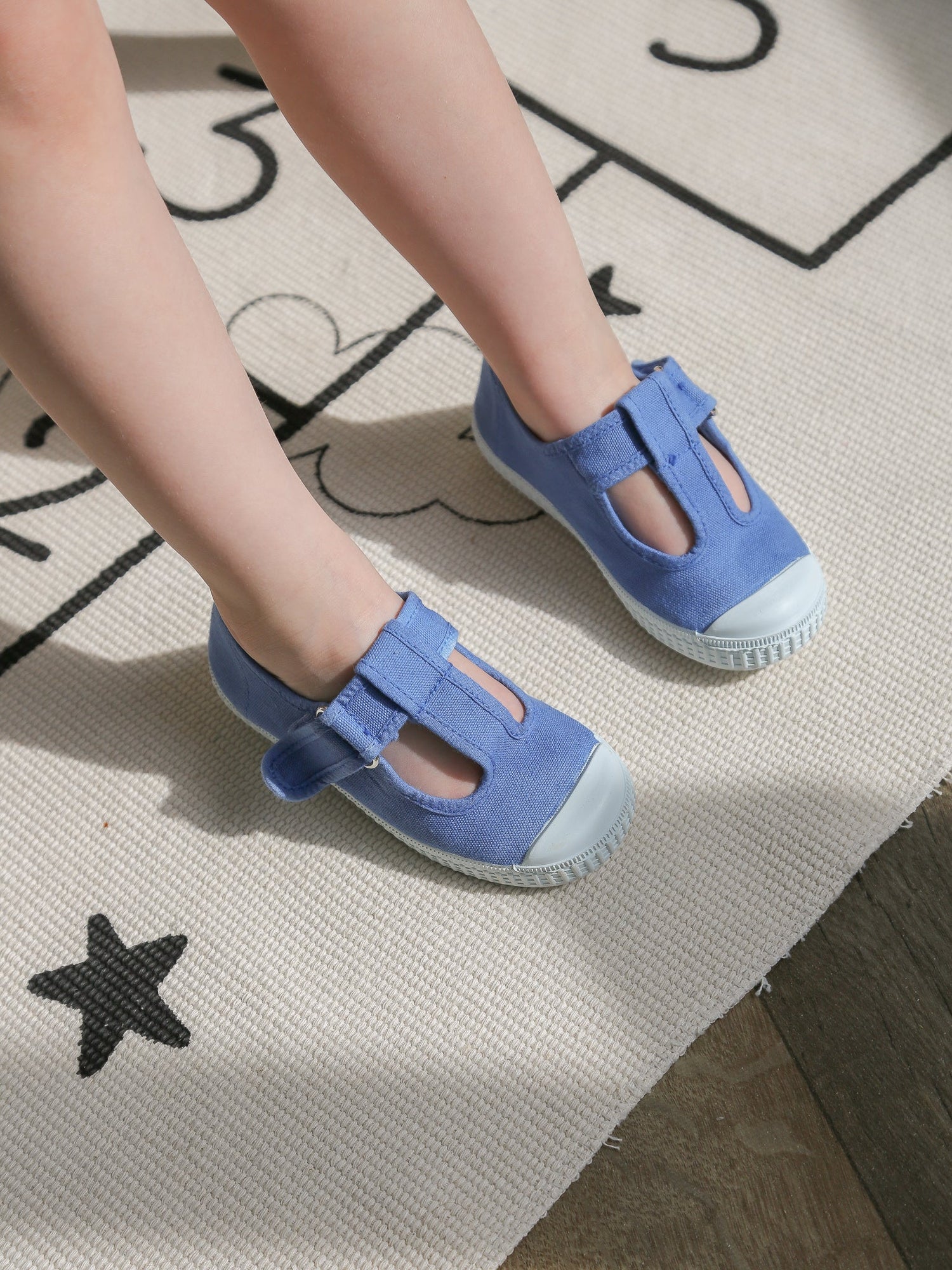 Pourquoi choisir des chaussures en toile pour un enfant ?