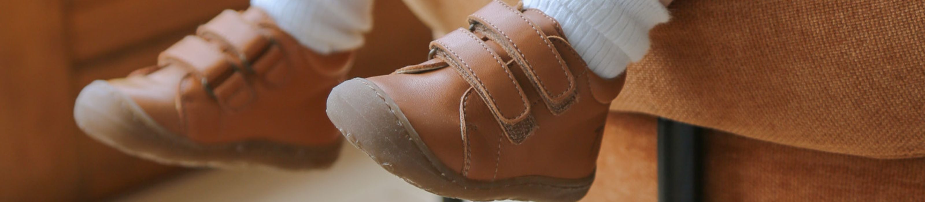 Bottines à élastique beige pour bébé