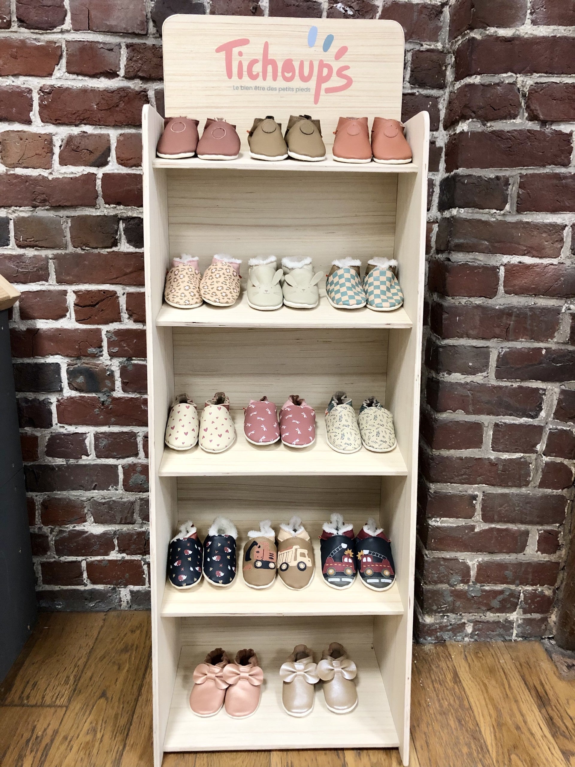 Présentoir boutique en bois