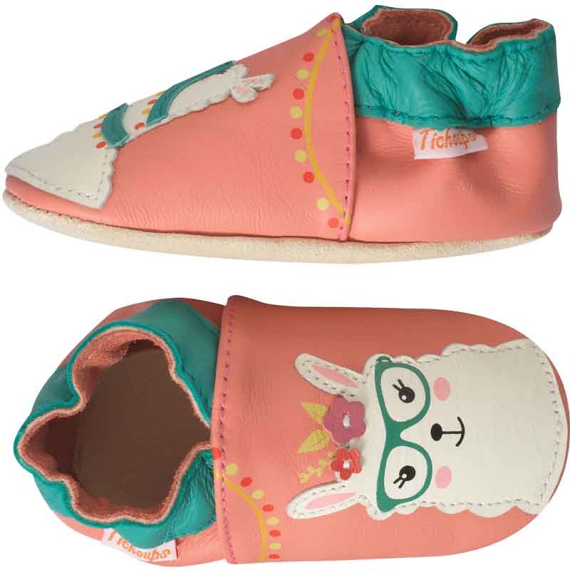 Vue de profil des chaussons bébé cuir souple Lena le lama.