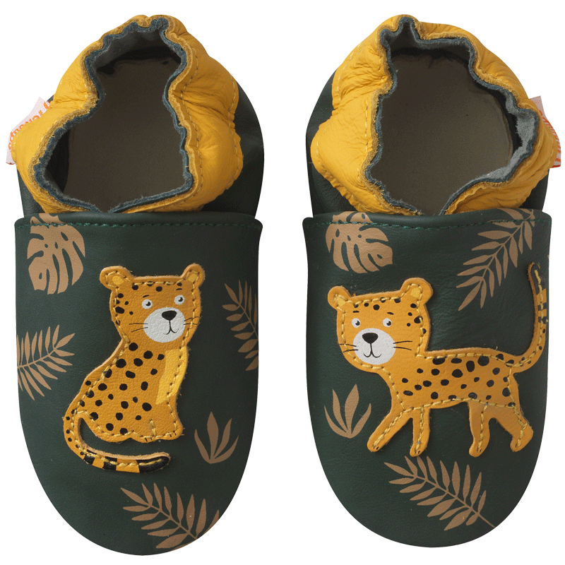 Photo des chaussons enfant cuir souple Cesar le jaguar vue de face.