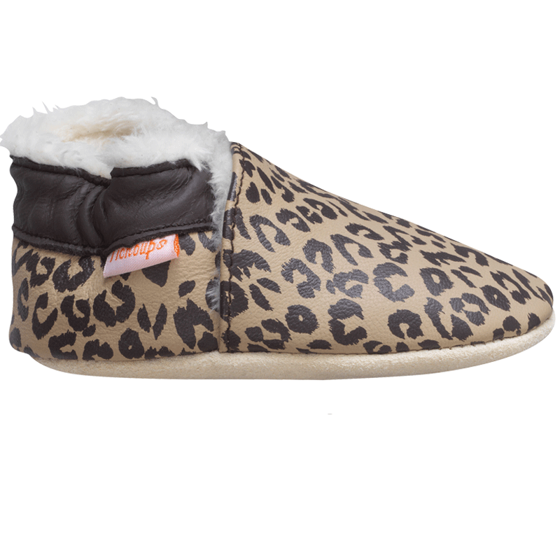 Chaussons en cuir souple fourrés Elie le léopard vue de profil