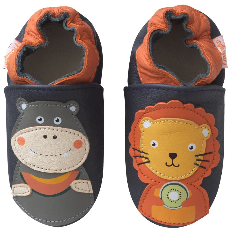 Photo des chaussons enfant cuir souple Jade et Robert se régalent vue de face.