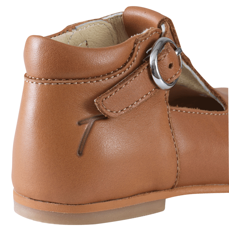 chaussures-premiers-pas-vicky-cognac-dos