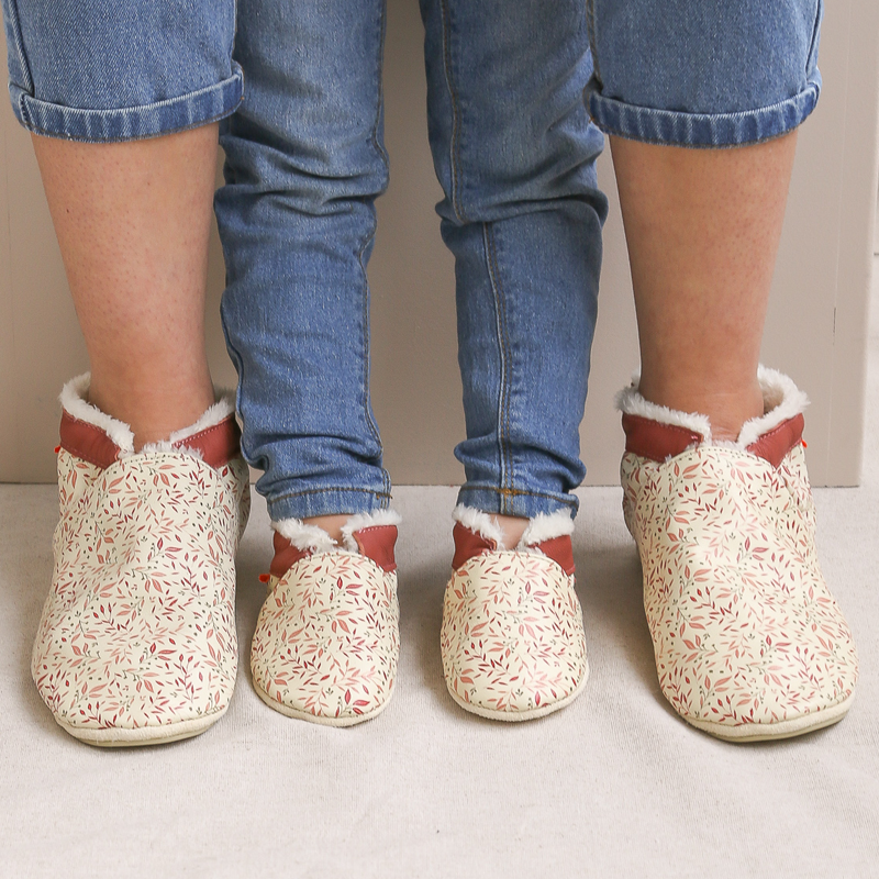 chaussons-bebe-cuir-souple-diane-feuilles-automne-redoute