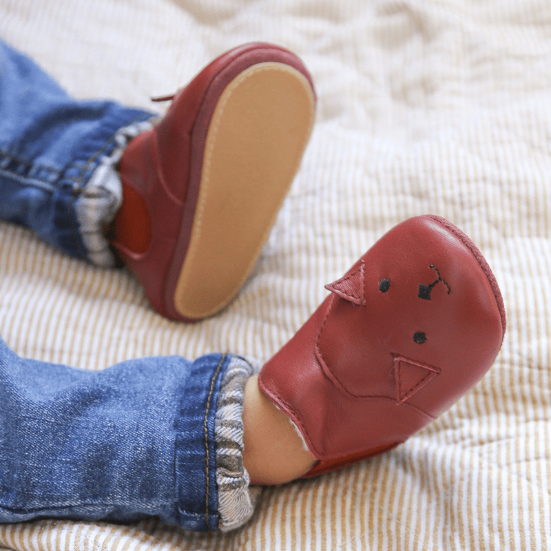 chaussures-bebe-cuir-souple-emmie-renard-havane-profil